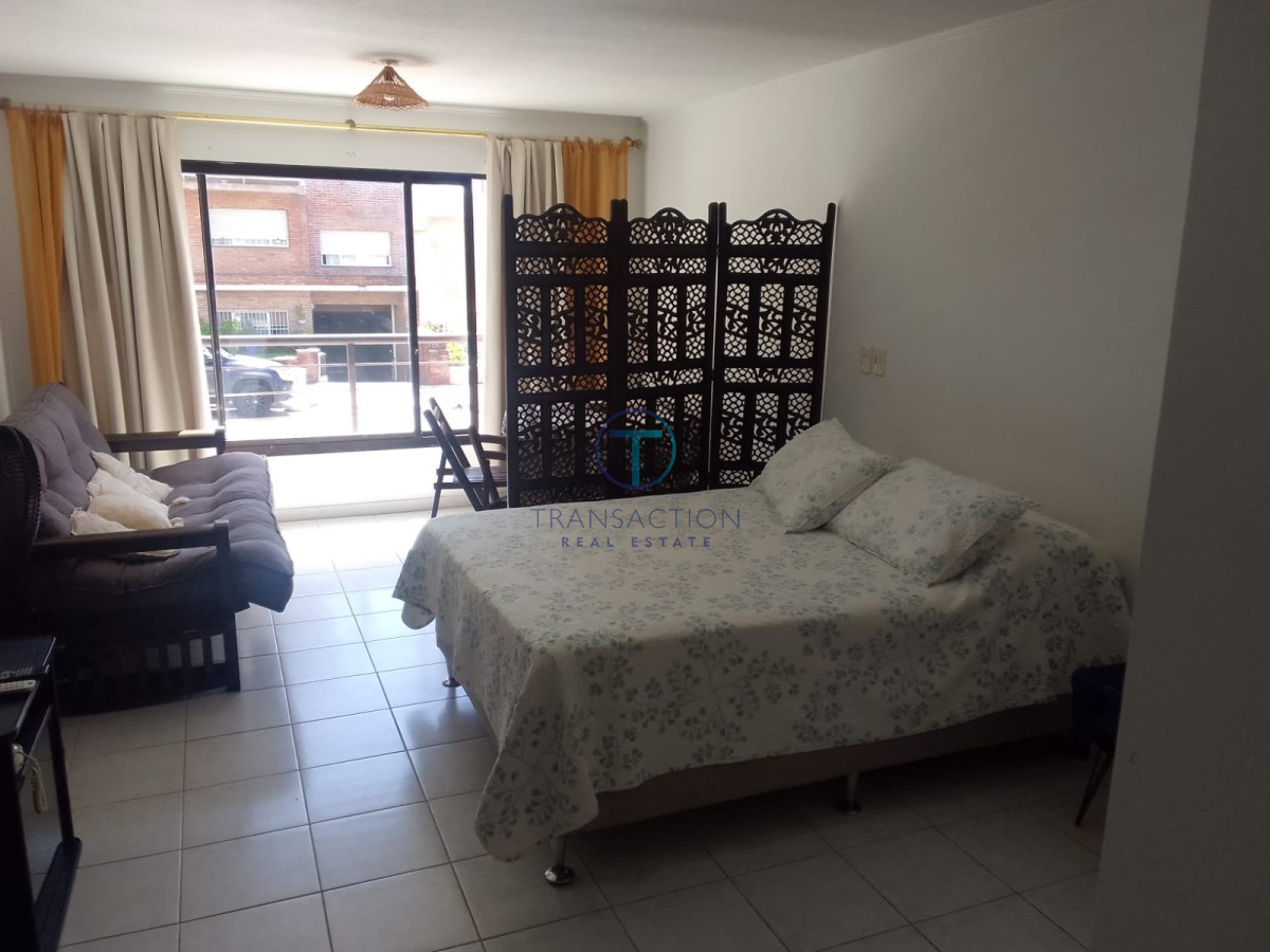 Apartamento ID.200/Apartamento-Punta-del-Este-,-El-Emir - Venta - Monoambiente Puerto Principe a pasos mar