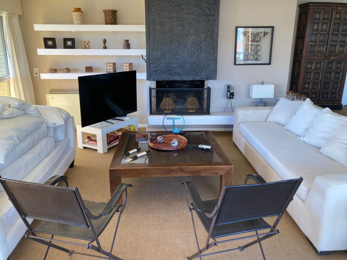 Apartamento ID.1137/Roosevelt,-Playa-Brava - Venta apartamento - Península de Punta del Este! 