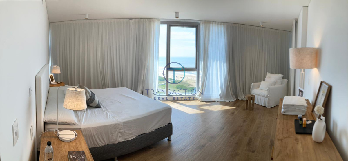 Apartamento ID.940/Apartamentos-en-Venta--Transaction-Real-Estate - Venta - Apartamento TRUMP TOWER - 3 DORM 3 BA + SERVICIO 