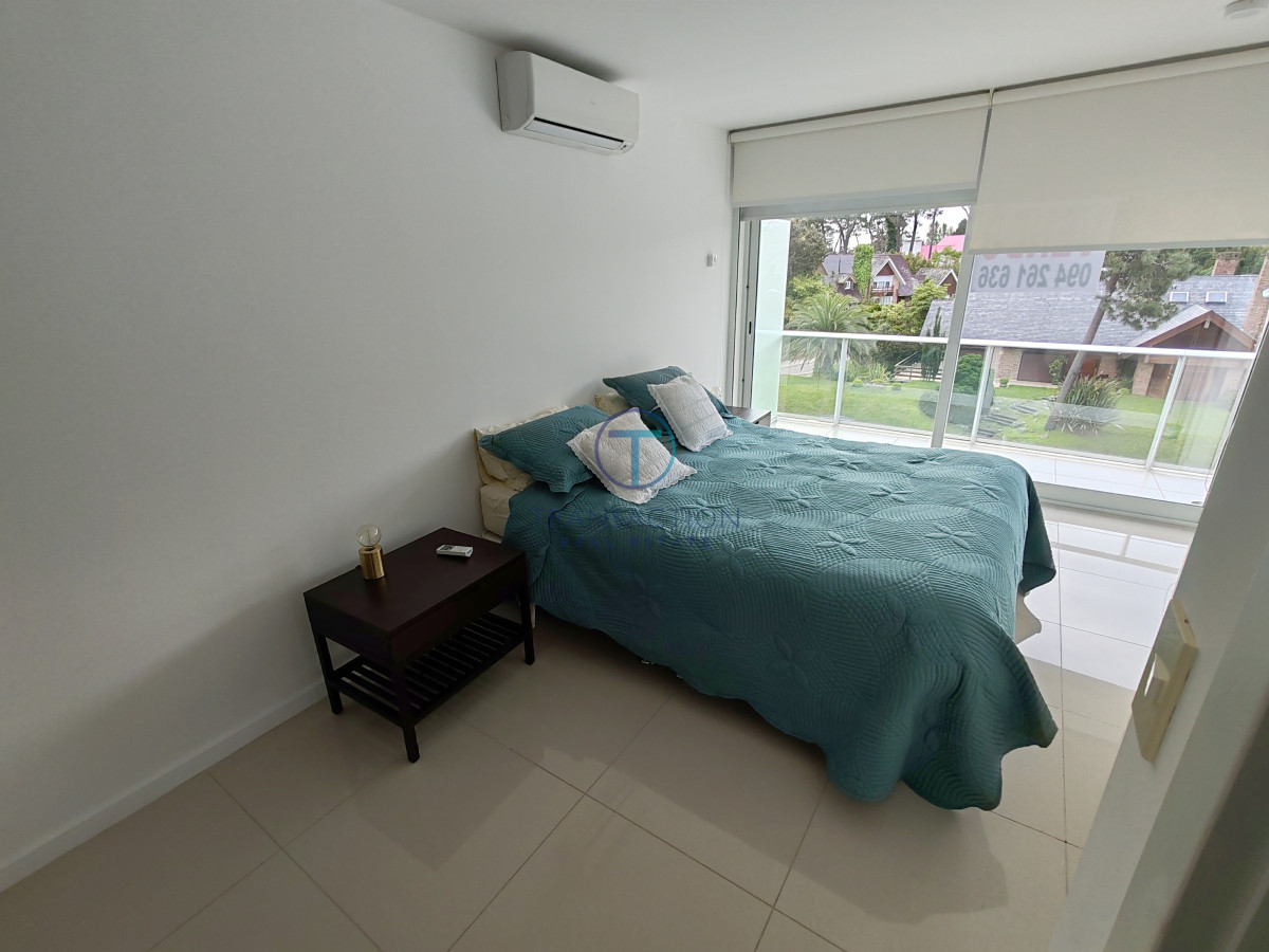 Apartamento ID.980/  - Venta - Apartamento moderno a metros mar