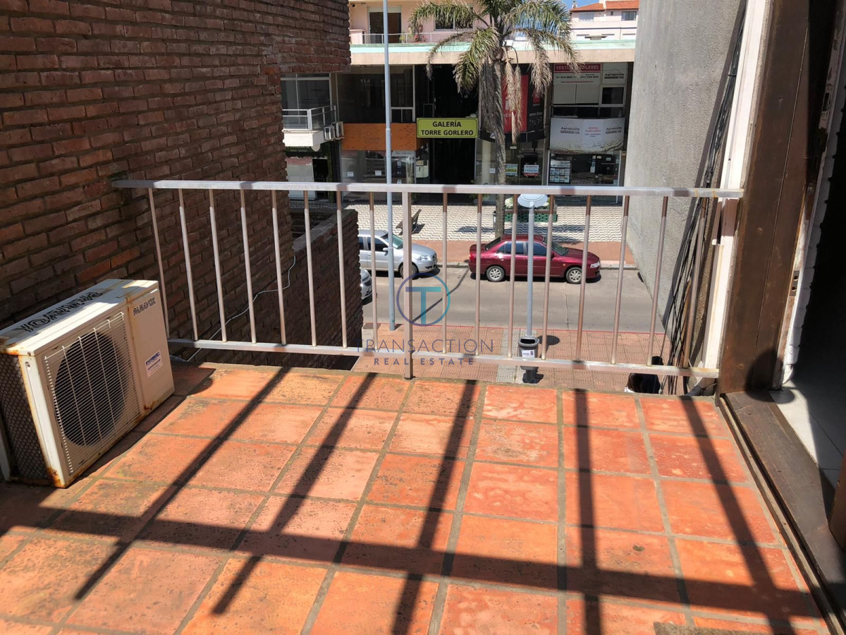 Apartamento ID.602/Venta-2-dormitorios,-Península--Punta-del-este - apartamento amplio en venta