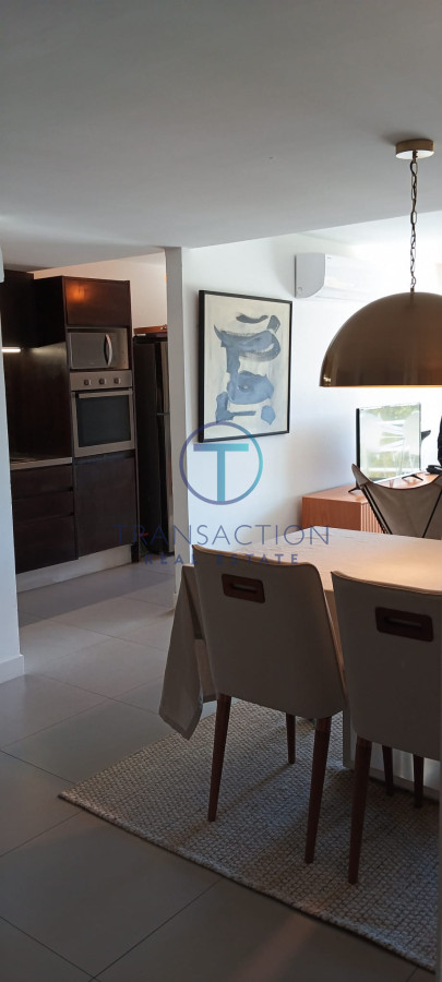 Apartamento ID.1476/Vende-apartamento-esquinero-con-vista-al-mar-de-2-dormitorios-en-Alexander-Boulevard-Punta-del-Este- - Apartamento en Punta del Este, 