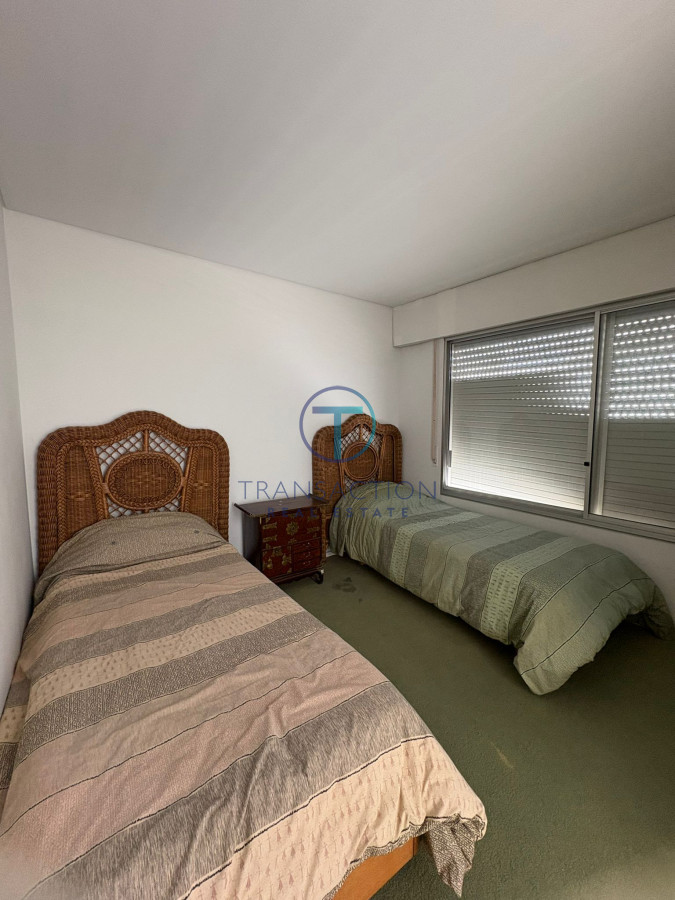 Apartamento ID.1562/Venta,-3-dormitorios-en-Punta-este - EXELENTE OPORTUNIDAD EN PENINSULA