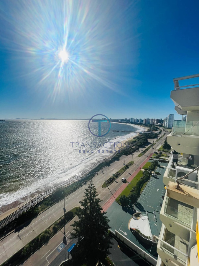 Apartamento ID.1055/Imperiale-,-Punta-del-este,-directo-al-mar - Apartamento primera linea, frente al mar,Punta del este, Playa Mansa