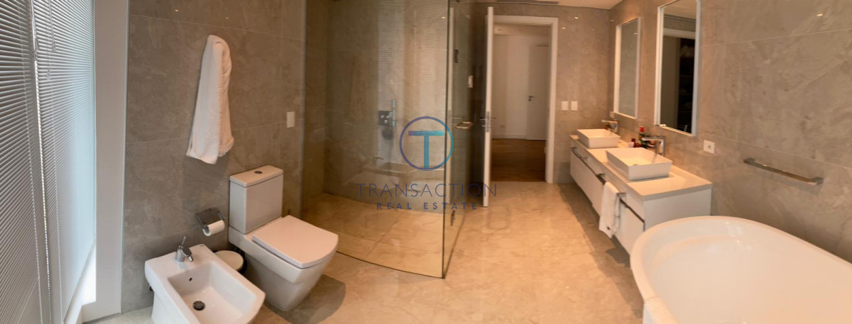 Apartamento ID.940/Apartamentos-en-Venta--Transaction-Real-Estate - Venta - Apartamento TRUMP TOWER - 3 DORM 3 BA + SERVICIO 