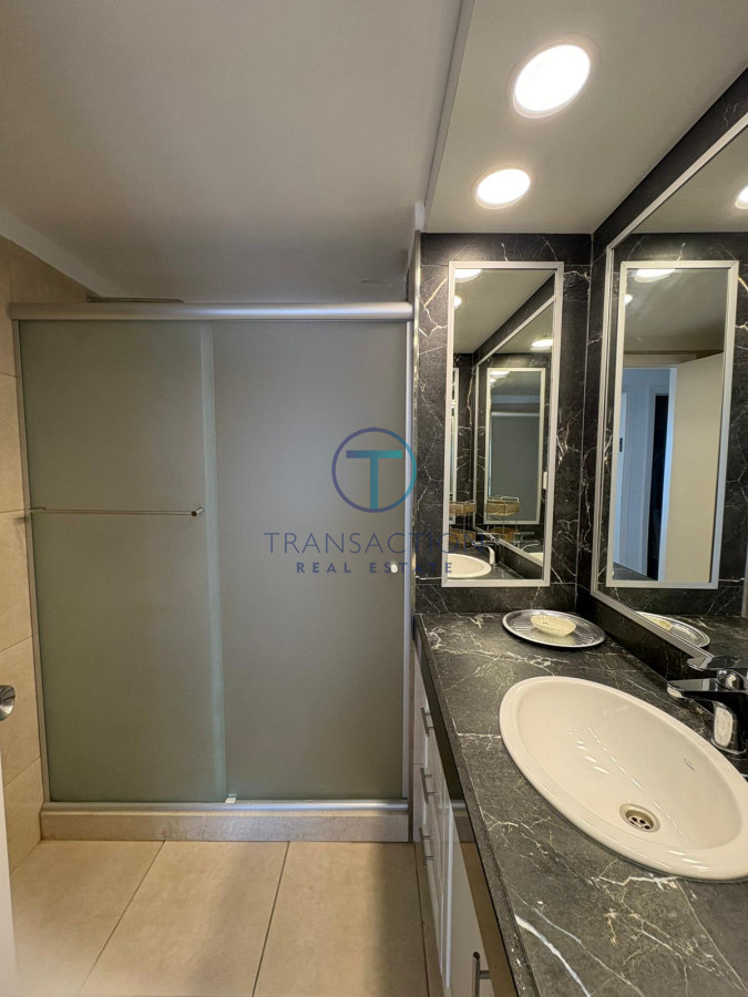 Apartamento ID.1555/Apartamento-3-dormitorios-con-vista-al-mar,-parada-2-de-la-brava - Apartamento en Punta del Este, Península