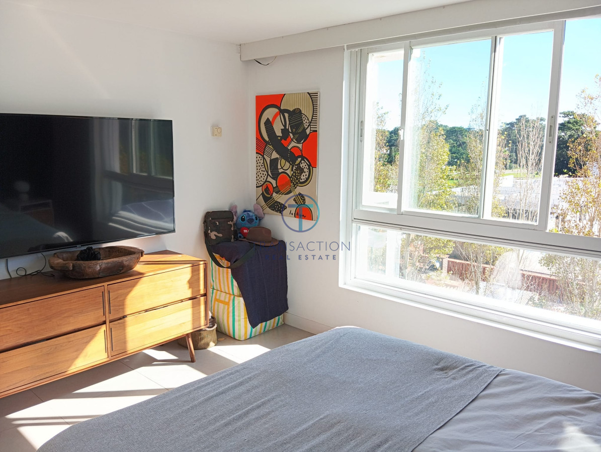 Apartamento ID.1476/Vende-apartamento-esquinero-con-vista-al-mar-de-2-dormitorios-en-Alexander-Boulevard-Punta-del-Este- - Apartamento en Punta del Este, 