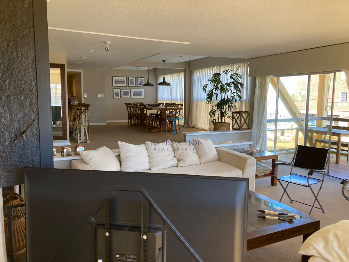 Apartamento ID.1137/Roosevelt,-Playa-Brava - Venta apartamento - Península de Punta del Este! 