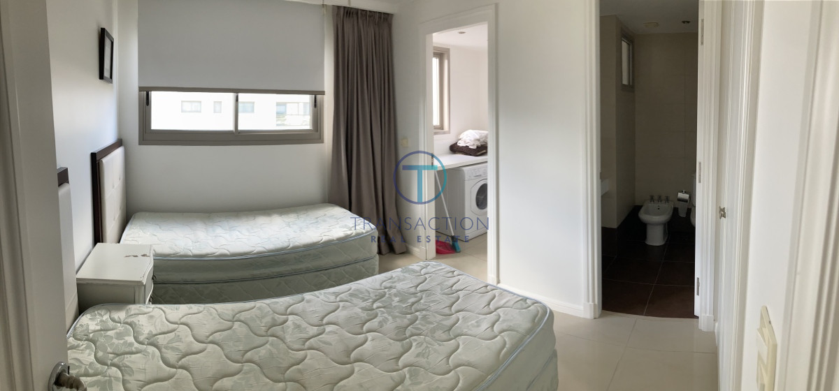 Apartamento ID.961/Venta--Apartamento-TRUMP-TOWER--3-DORM-3-BA- -SERVICIO- - Venta - Impecable Apartamento 4 dormitorios 4 baños