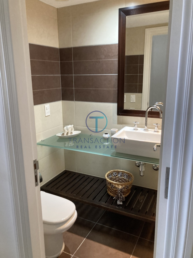Apartamento ID.961/Venta--Apartamento-TRUMP-TOWER--3-DORM-3-BA- -SERVICIO- - Venta - Impecable Apartamento 4 dormitorios 4 baños