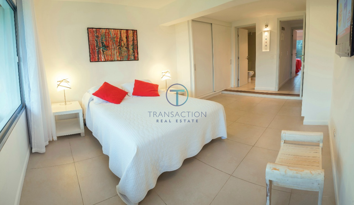 Apartamento ID.1051/-Venta--Apartamento-3-dormitorios--Puerto-de-Punta-este - Apartamento en La Barra, Montoya