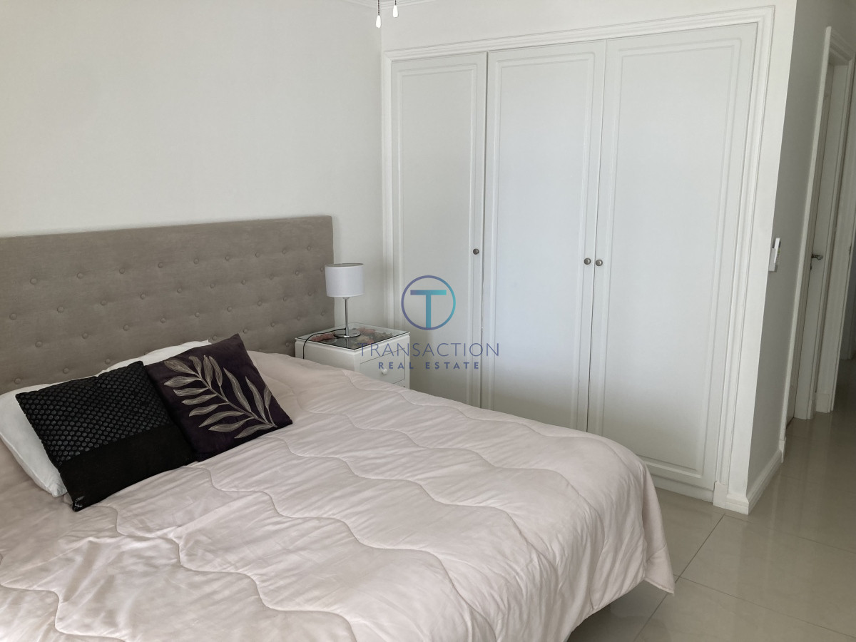 Apartamento ID.961/Venta--Apartamento-TRUMP-TOWER--3-DORM-3-BA- -SERVICIO- - Venta - Impecable Apartamento 4 dormitorios 4 baños