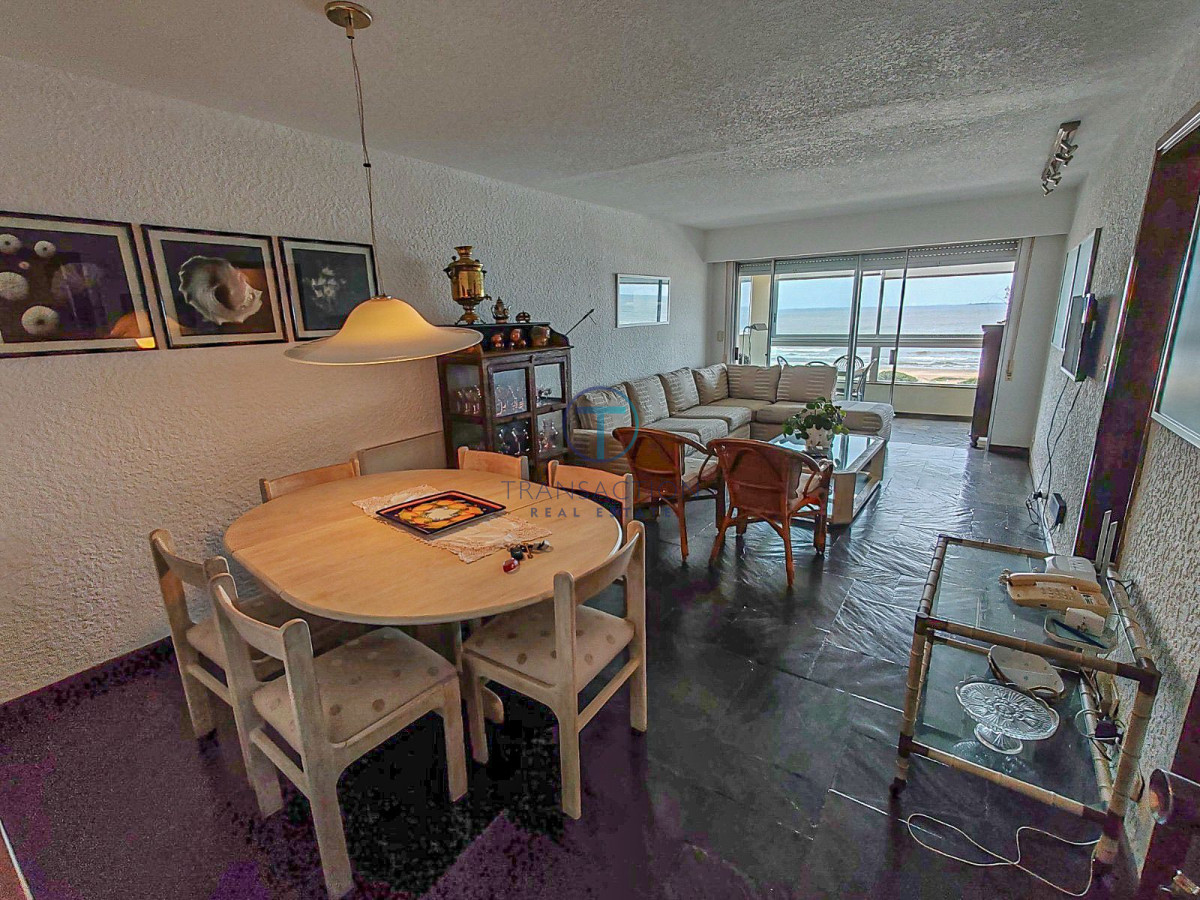 Apartamento ID.1350/Venta-apartamento-en-Peninsula - apto VENTA playa Brava , PUNTA DEL ESTE