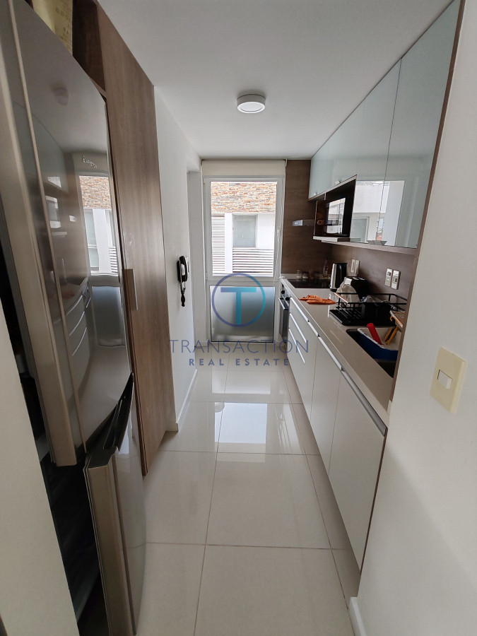 Apartamento ID.980/  - Venta - Apartamento moderno a metros mar