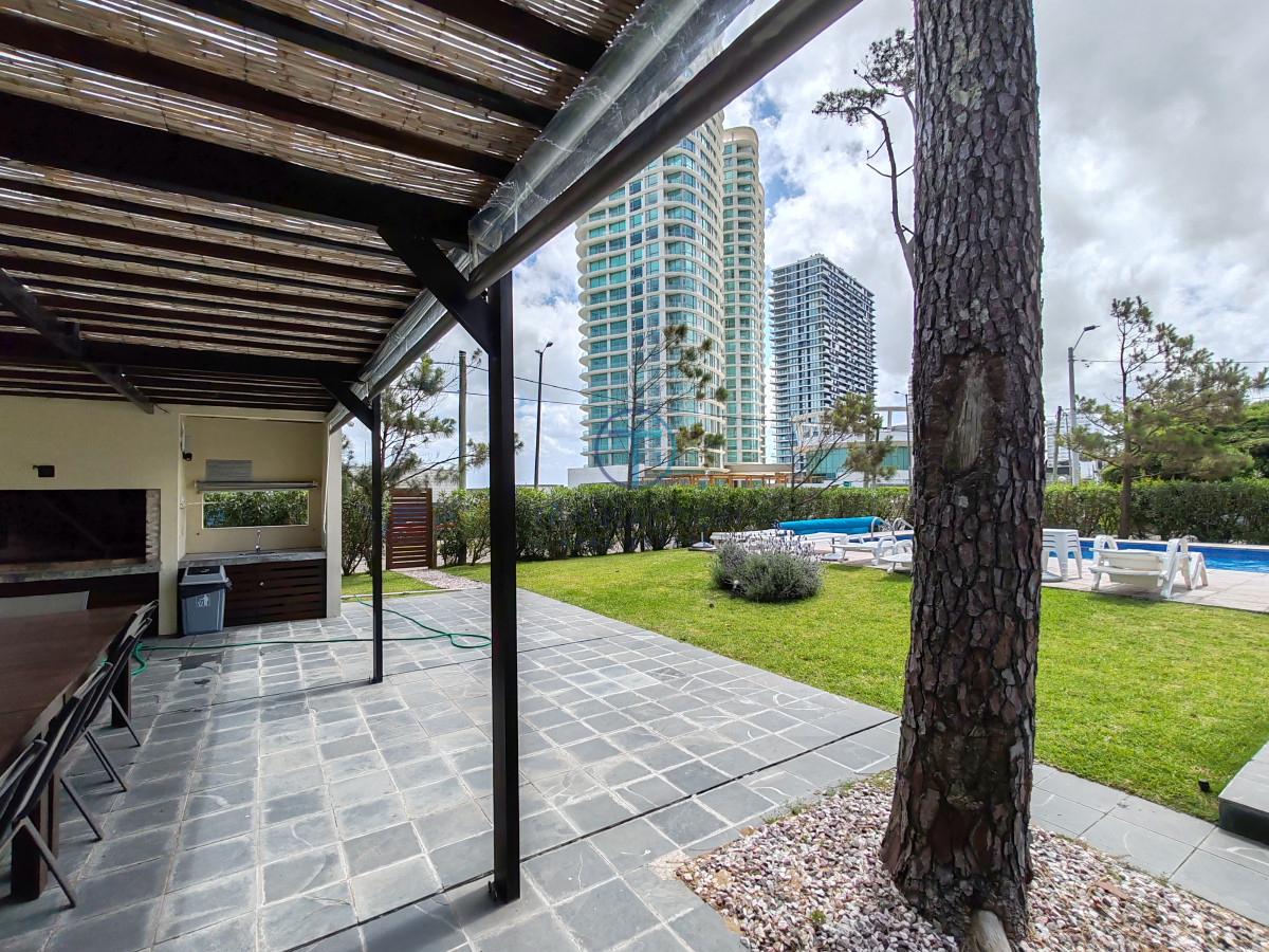 Apartamento ID.1358/  - Apto PUNTA DEL ESTE, Playa mansa