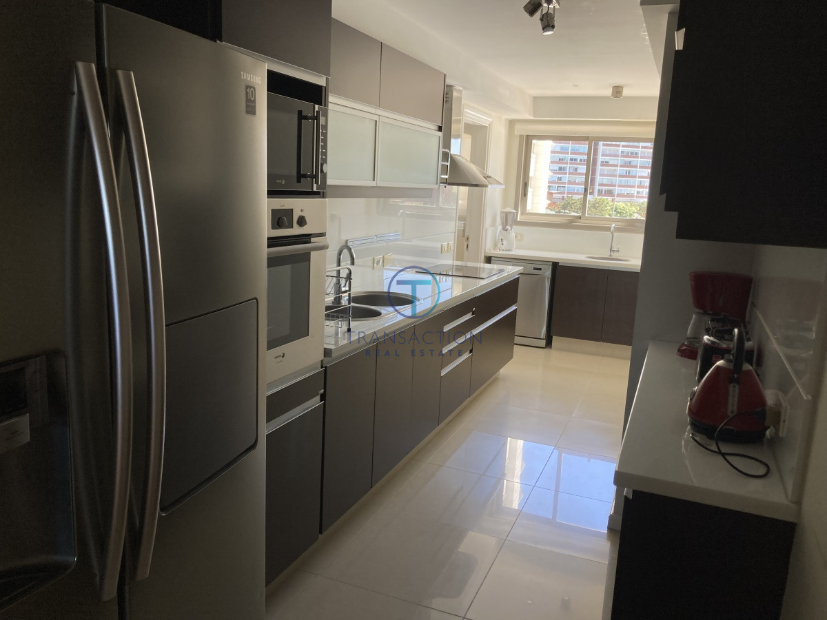 Apartamento ID.1329/Playa-Mansa,-Punta-del-Este. - Imperiale , Punta del este, directo al mar