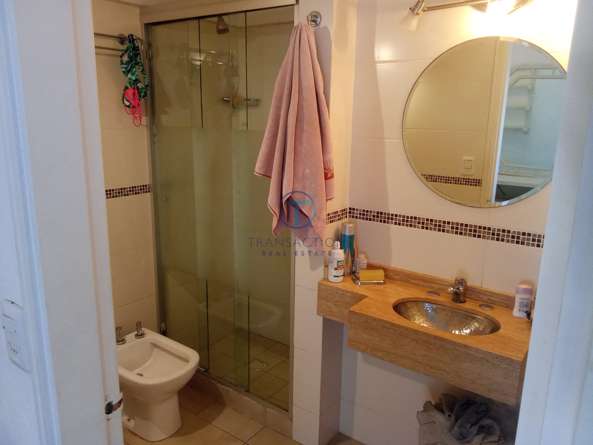 Apartamento ID.911/APARTAMENTO-EN-EL-CORAZÓN-DE-LA-PENINSULA - Venta - Apartameto 1 y medio dorm Península , Punta del Este