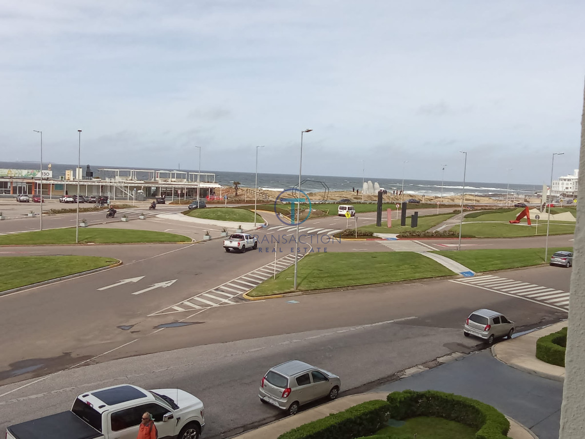 Apartamento ID.567/  - Apartamento frente a los dedos de punta del este