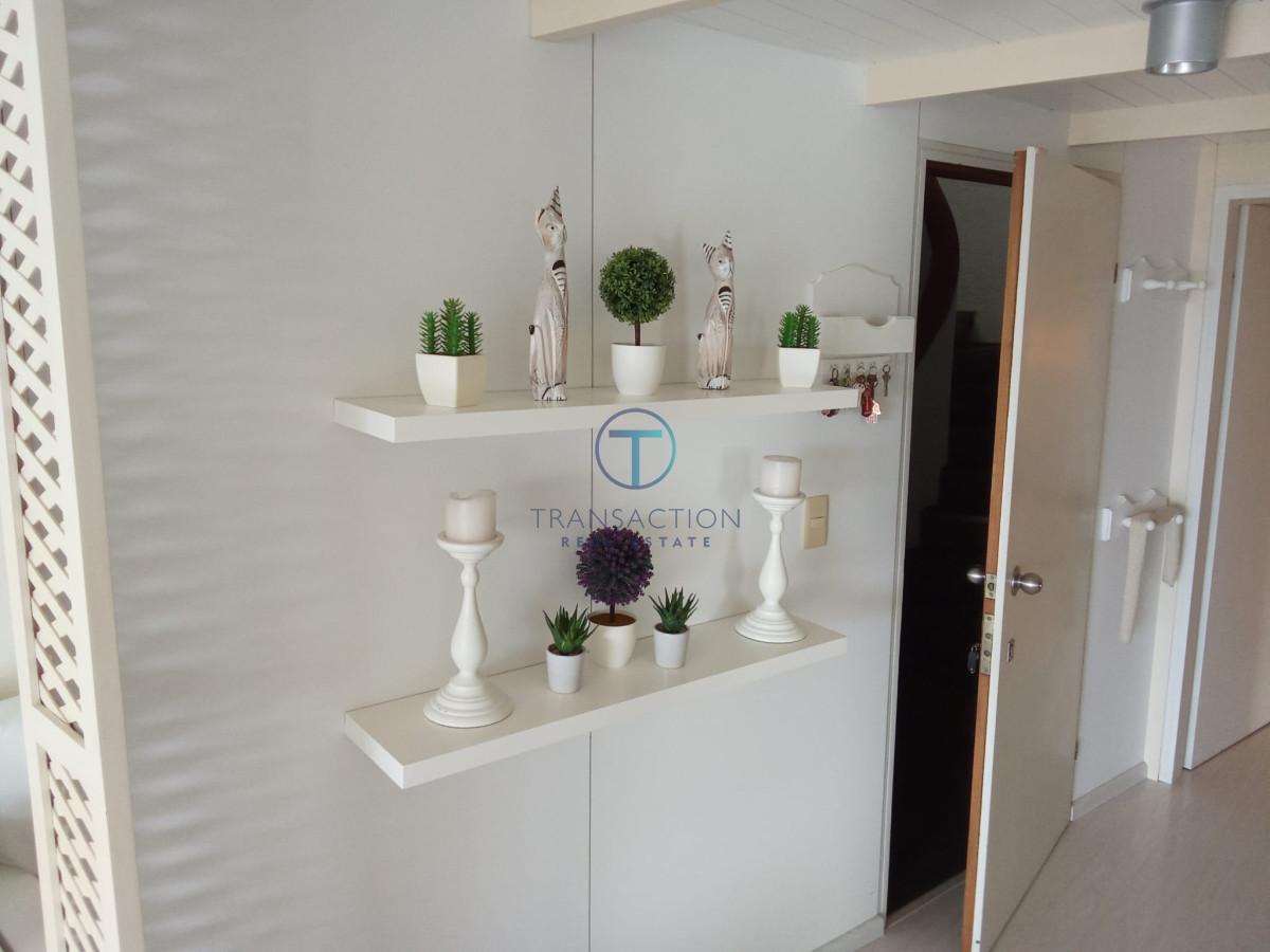 Apartamento ID.557/-Venta--Apartamento-3-dormitorios--Puerto-de-Punta-este - Apartamento en Punta del Este, Península