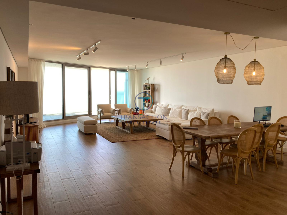 Apartamento ID.940/Apartamentos-en-Venta--Transaction-Real-Estate - Venta - Apartamento TRUMP TOWER - 3 DORM 3 BA + SERVICIO 