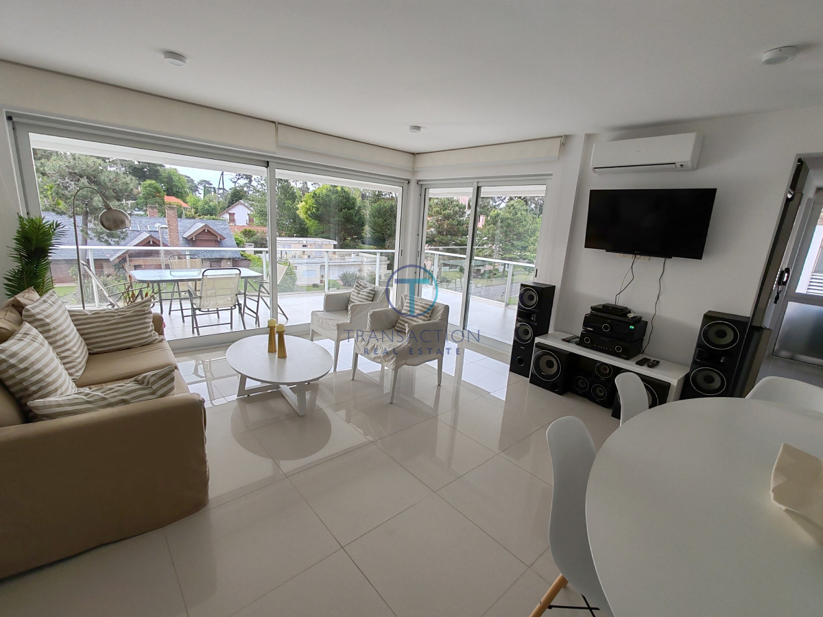Apartamento ID.980/  - Venta - Apartamento moderno a metros mar