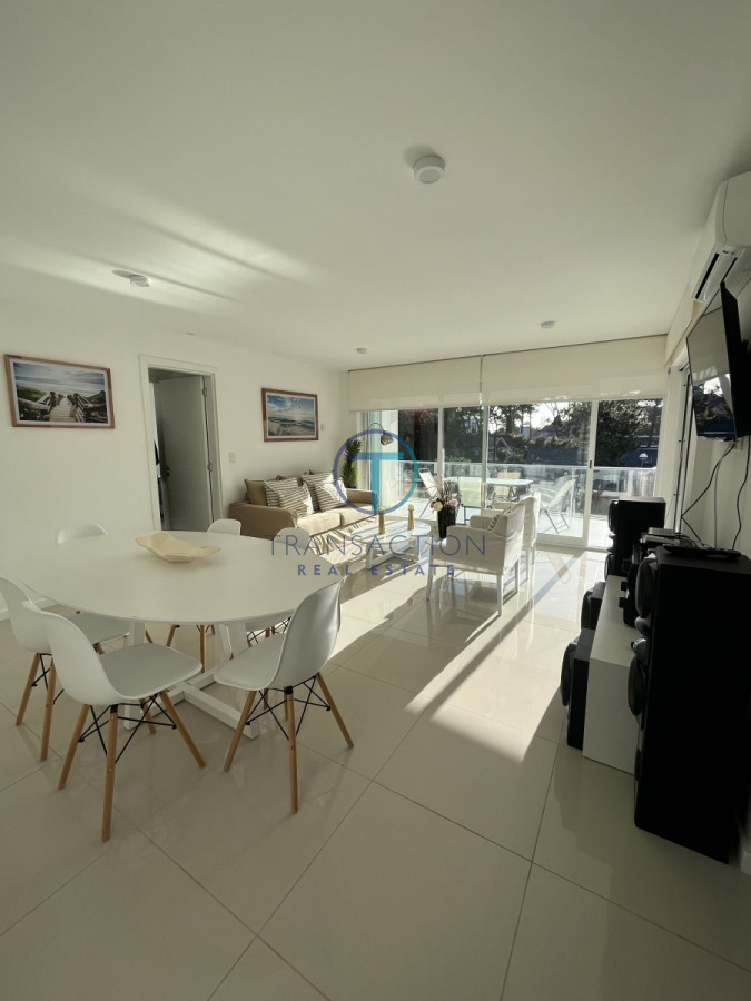 Apartamento ID.980/  - Venta - Apartamento moderno a metros mar
