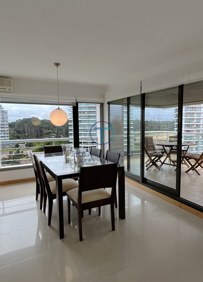 Apartamento ID.1056/Venta--Apartamento-moderno-a-metros-mar - Roosevelt, Playa Brava
