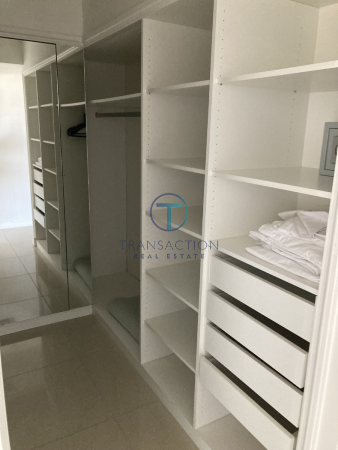Apartamento ID.961/Venta--Apartamento-TRUMP-TOWER--3-DORM-3-BA- -SERVICIO- - Venta - Impecable Apartamento 4 dormitorios 4 baños
