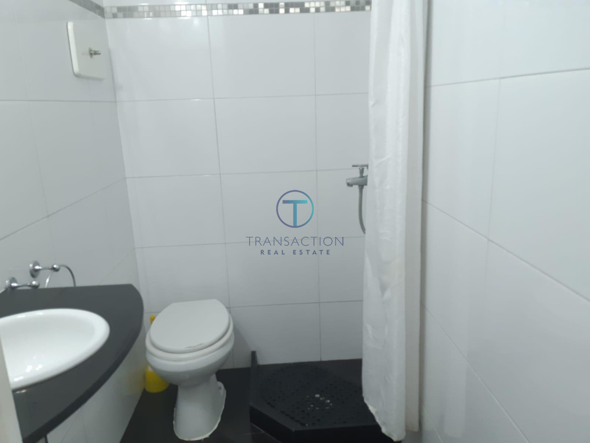 Apartamento ID.1309/  - Apartamento Punta del Este, Península, sobre Av.Gorlero