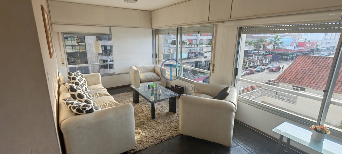 Apartamento ID.1470/apartamento-amplio-en-venta - Apartamento , Punta del Este, 2 dormitorios 2 baños