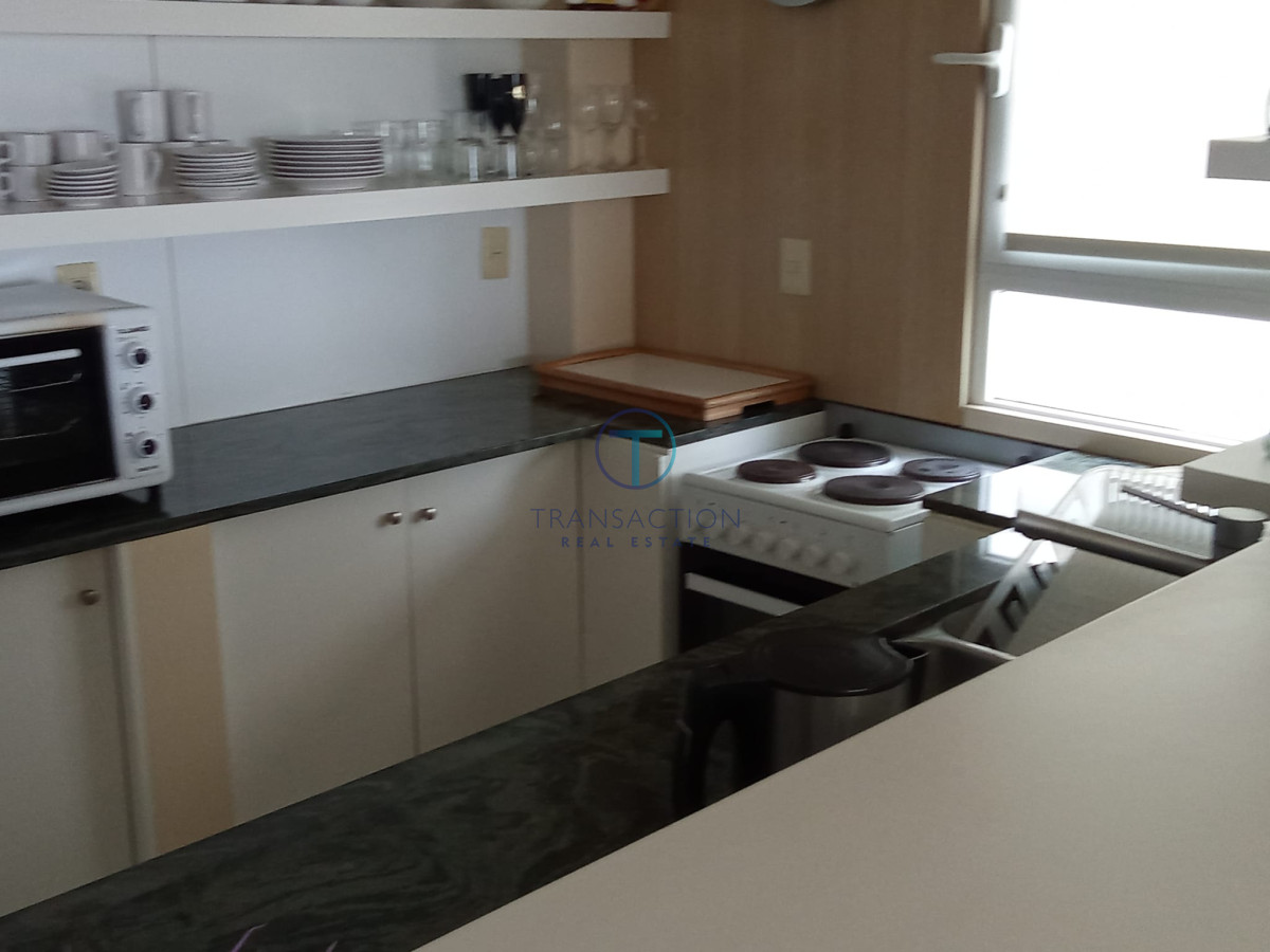 Apartamento ID.557/-Venta--Apartamento-3-dormitorios--Puerto-de-Punta-este - Apartamento en Punta del Este, Península