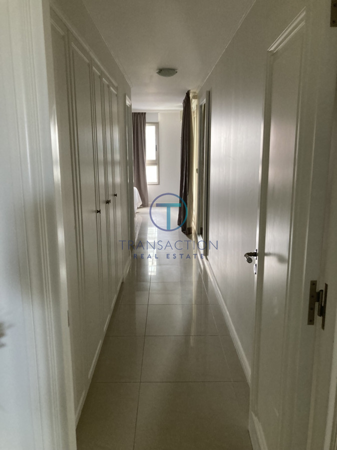 Apartamento ID.961/Venta--Apartamento-TRUMP-TOWER--3-DORM-3-BA- -SERVICIO- - Venta - Impecable Apartamento 4 dormitorios 4 baños
