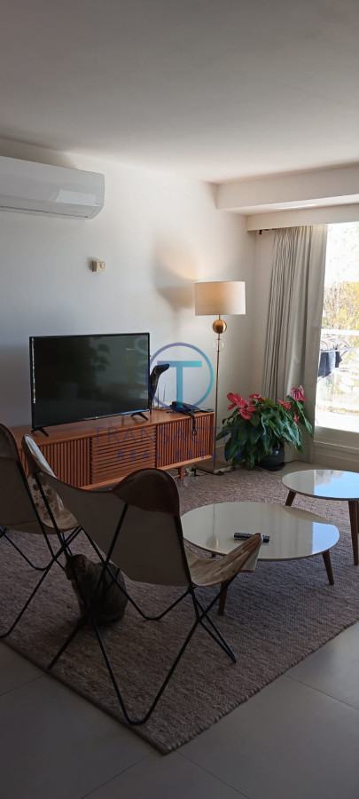 Apartamento ID.1476/Vende-apartamento-esquinero-con-vista-al-mar-de-2-dormitorios-en-Alexander-Boulevard-Punta-del-Este- - Apartamento en Punta del Este, 