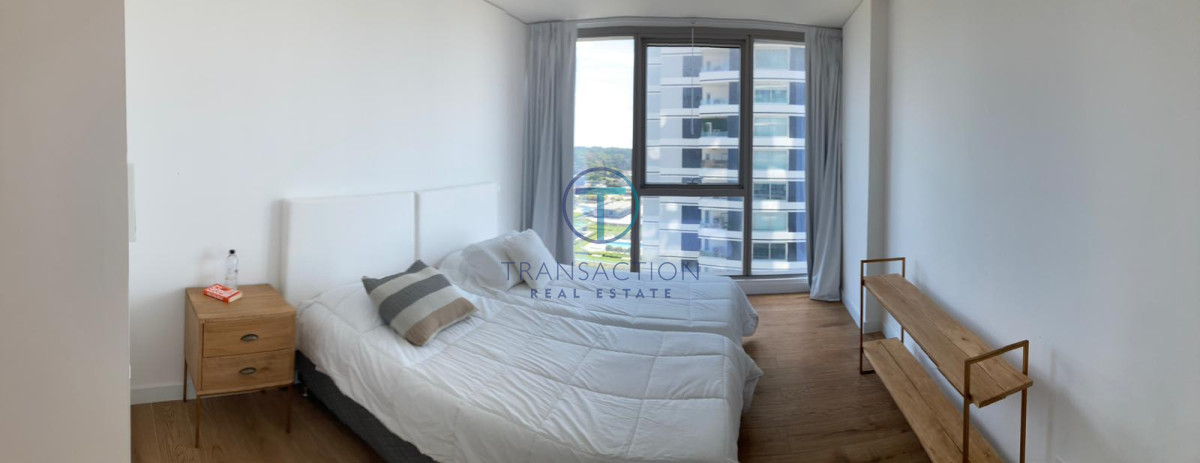 Apartamento ID.940/Apartamentos-en-Venta--Transaction-Real-Estate - Venta - Apartamento TRUMP TOWER - 3 DORM 3 BA + SERVICIO 