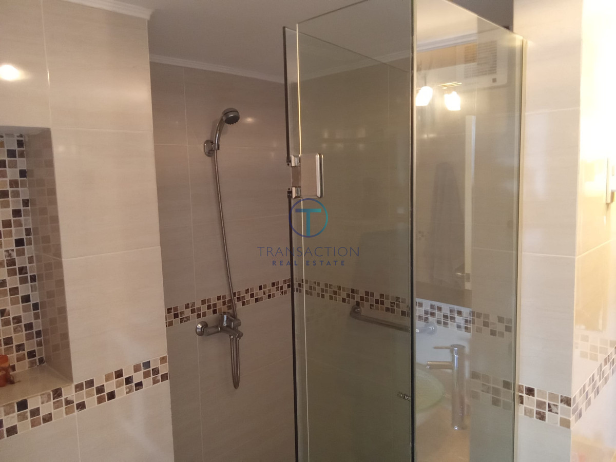 Apartamento ID.555/Departamento-de-3-dormitorio-con-parrillero-en-venta-,-ultimo-piso-frente-al-mar,-Punta-del-Este - Apartamento en Punta del Este, Península