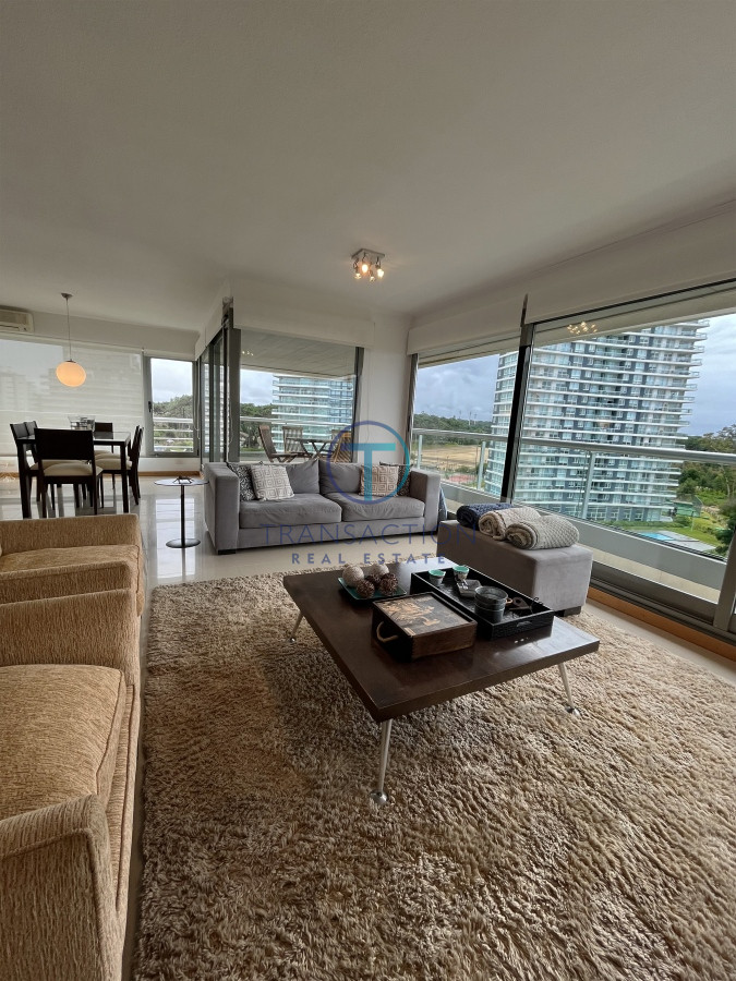 Apartamento ID.1056/Venta--Apartamento-moderno-a-metros-mar - Roosevelt, Playa Brava