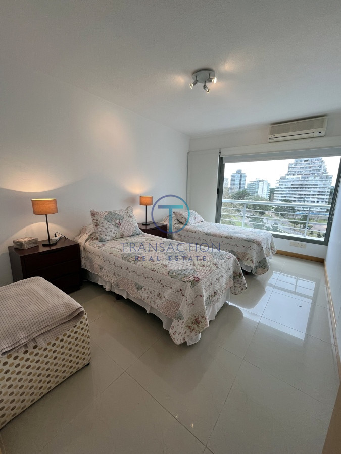Apartamento ID.1056/Venta--Apartamento-moderno-a-metros-mar - Roosevelt, Playa Brava