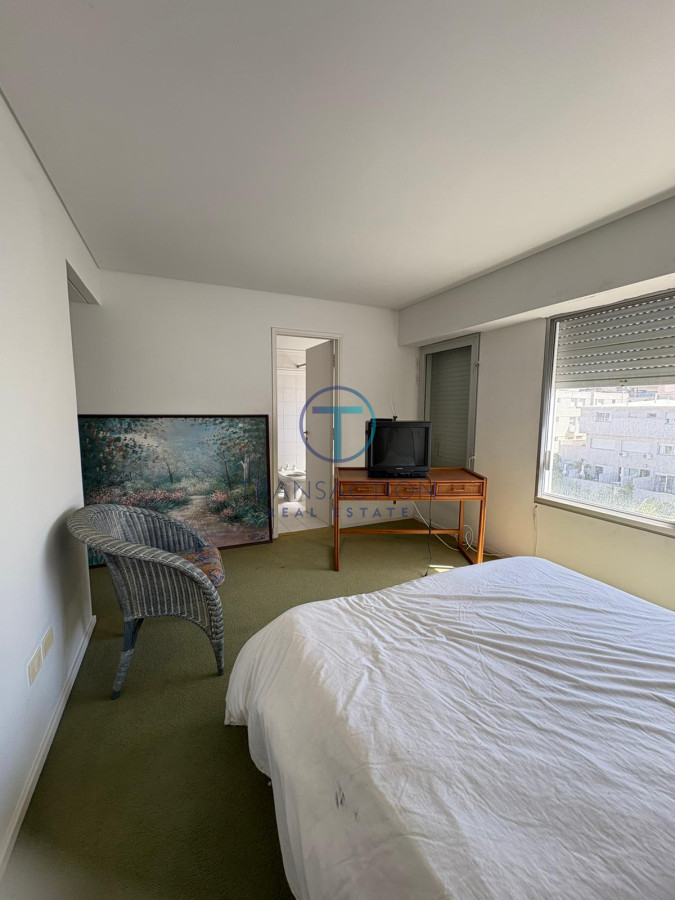 Apartamento ID.1562/Venta,-3-dormitorios-en-Punta-este - EXELENTE OPORTUNIDAD EN PENINSULA