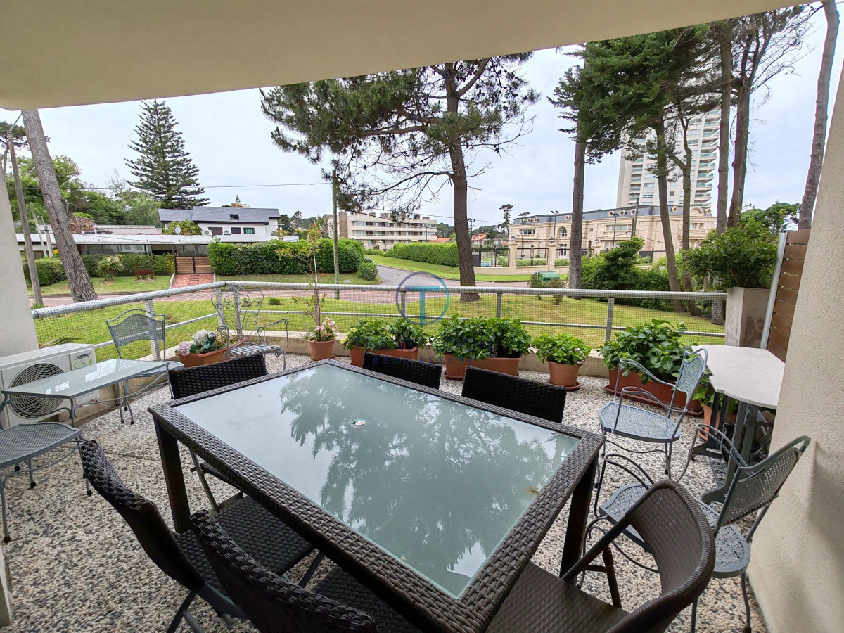 Apartamento ID.1358/  - Apto PUNTA DEL ESTE, Playa mansa