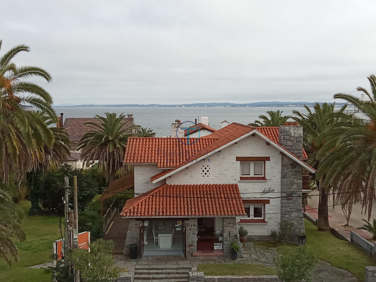 Apartamento ID.557/-Venta--Apartamento-3-dormitorios--Puerto-de-Punta-este - Apartamento en Punta del Este, Península