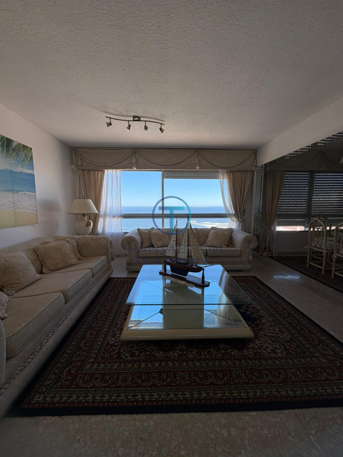 Apartamento ID.1555/Apartamento-3-dormitorios-con-vista-al-mar,-parada-2-de-la-brava - Apartamento en Punta del Este, Península