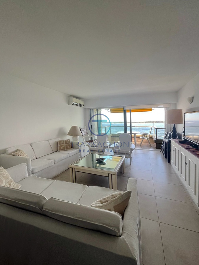 Apartamento ID.1055/Imperiale-,-Punta-del-este,-directo-al-mar - Apartamento primera linea, frente al mar,Punta del este, Playa Mansa