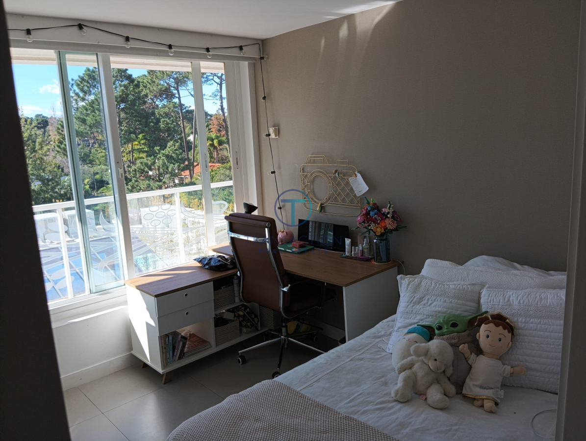 Apartamento ID.1476/Vende-apartamento-esquinero-con-vista-al-mar-de-2-dormitorios-en-Alexander-Boulevard-Punta-del-Este- - Apartamento en Punta del Este, 