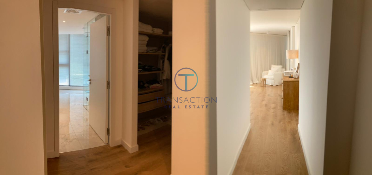 Apartamento ID.940/Apartamentos-en-Venta--Transaction-Real-Estate - Venta - Apartamento TRUMP TOWER - 3 DORM 3 BA + SERVICIO 