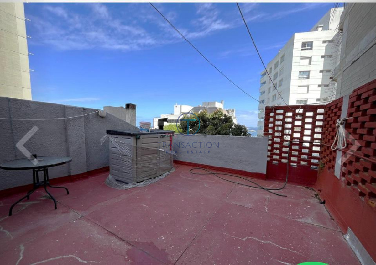Apartamento ID.947/Apartamento-en-venta-de-2-dormitorios-en-Punta-Del-Este- - Venta - Apartamento  sobre Gorlero sin gastos comunes