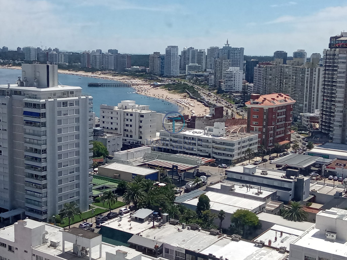 Apartamento ID.893/Apartamento-3-dormitorios-con-vista-al-mar,-parada-2-de-la-brava - VENTA Peninsula Punta Este