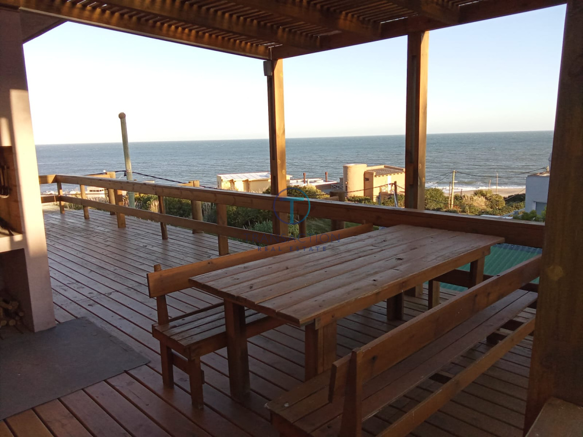 Casa ID.483/Venta-,-3-dormitorios-Marly--Punta-del-este - Venta - Casa en El Chorro - Manantiales