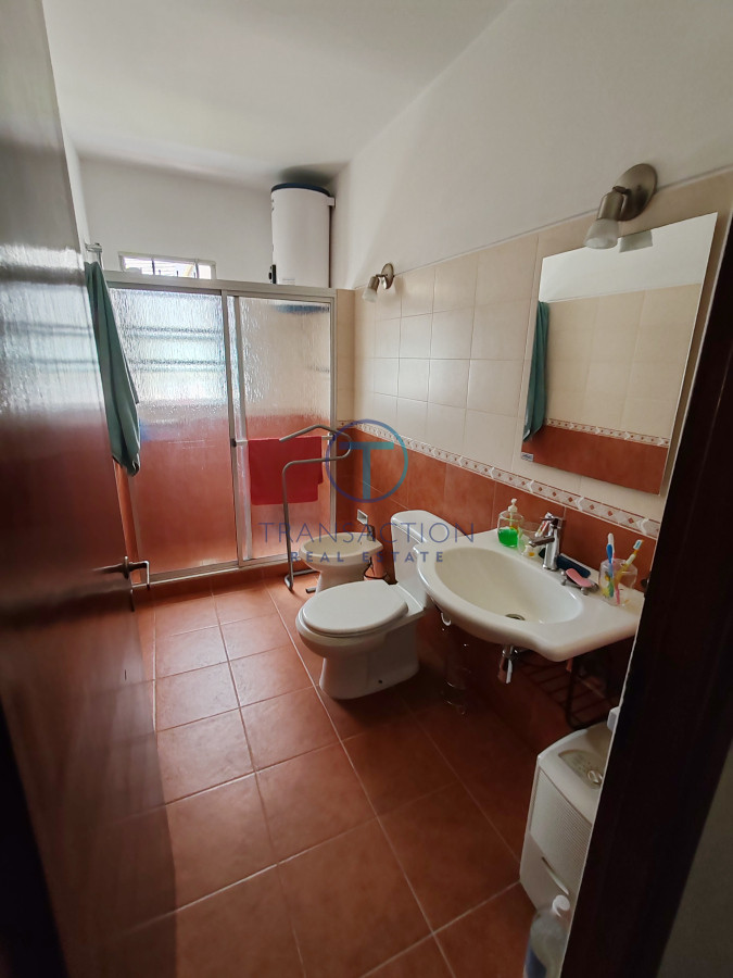 Casa ID.1351/-Casa-de-4-Dormitorios-y-Piscina-a-una-Cuadra-del-Mar- - CASA ALQUILER Playa Mansa