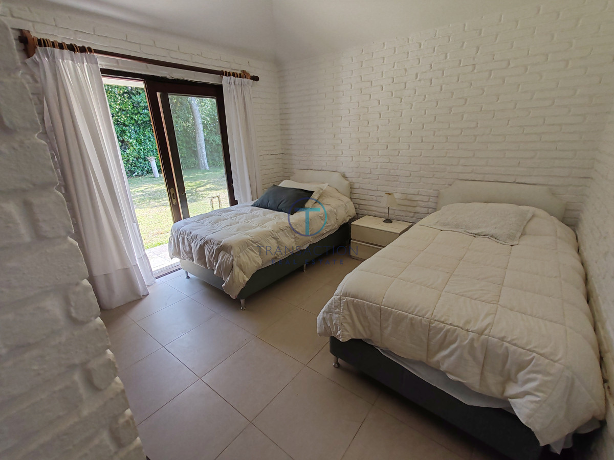 Casa ID.1352/Casa-en-El-Chorro-,-ALQUILER-y-VENTA - Casa en Punta del Este, Shopping