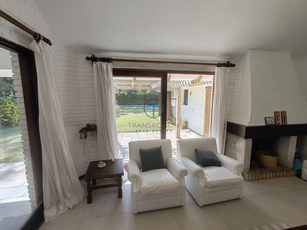 Casa ID.1352/Casa-en-El-Chorro-,-ALQUILER-y-VENTA - Casa en Punta del Este, Shopping